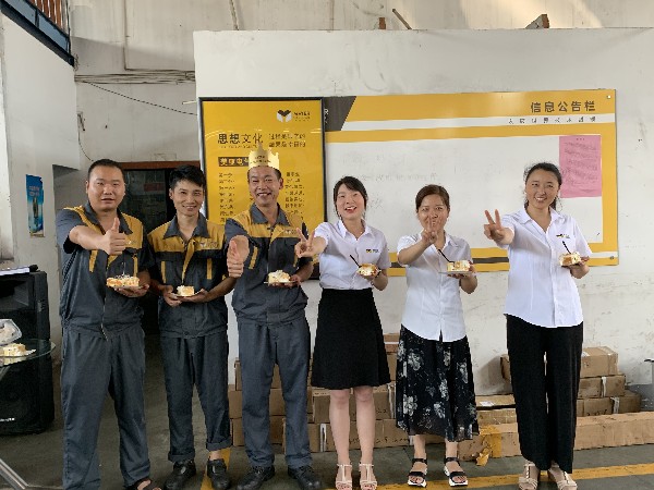 万中万工业7月生日会